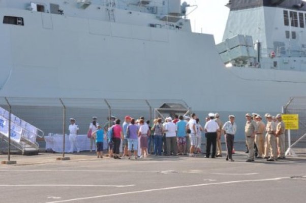 Fregata Yantai: prima navă a Forţelor Navale Chineze care ajunge la Constanţa i-a cucerit pe vizitatori